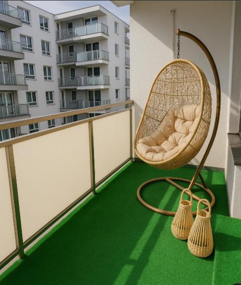 Miodowy Apartament Z Balkonem, Hustawka, Garazem I Faktura Ряшів Екстер'єр фото