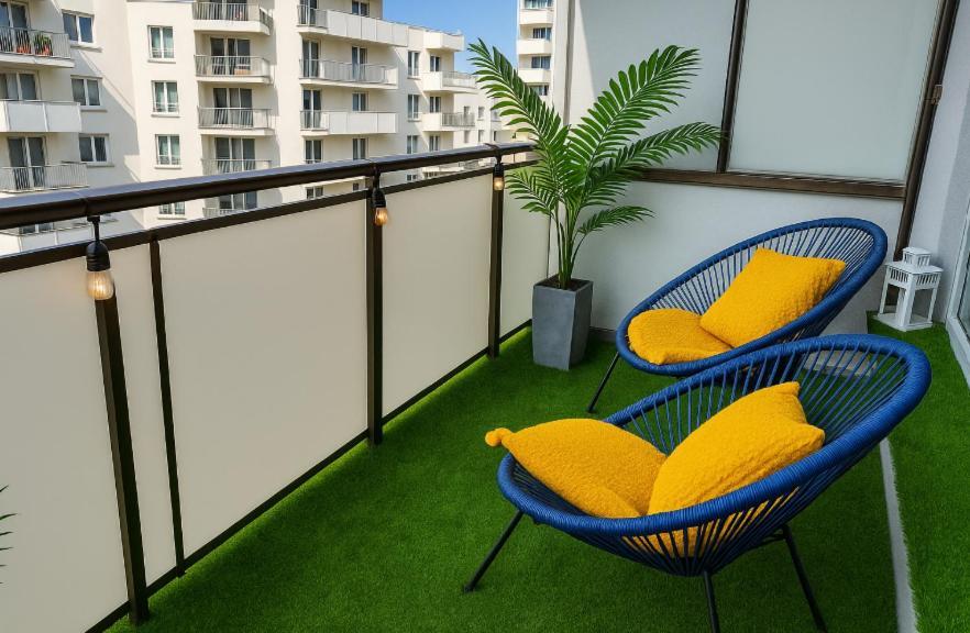 Miodowy Apartament Z Balkonem, Hustawka, Garazem I Faktura Ряшів Екстер'єр фото